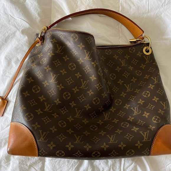 LOUIS VUITTON BERRI MM MNG - Picture 1 of 11